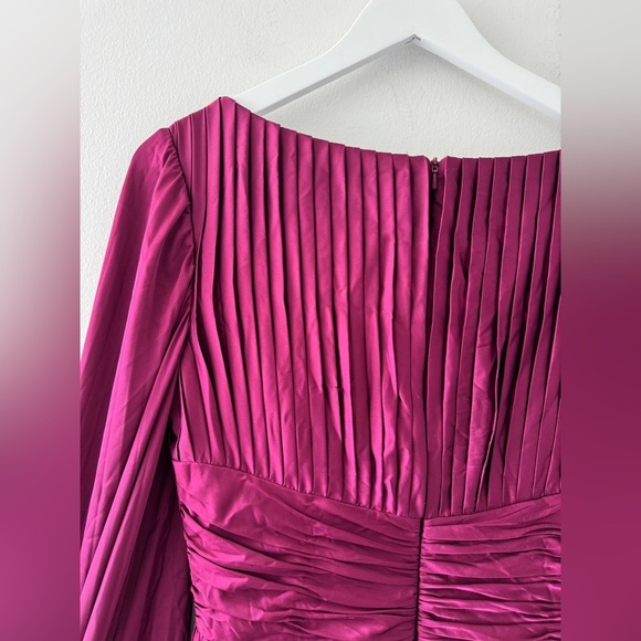 MAC DUGGAL Pleated Charmeuse Gown 6 - Picture 11 of 13